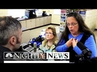 Kentucky Clerk Ordered to Jail Until She Agrees to Issue Marriage Licenses | NBC Nightly News