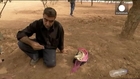 Syrian refugees stranded in no-man’s-land as Turkey closes border